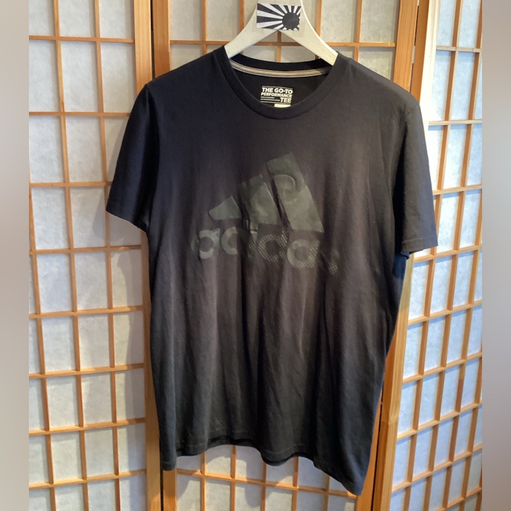 Adidas The Go-To Performance Graphic Logo Tee SB406 Men's Size Large